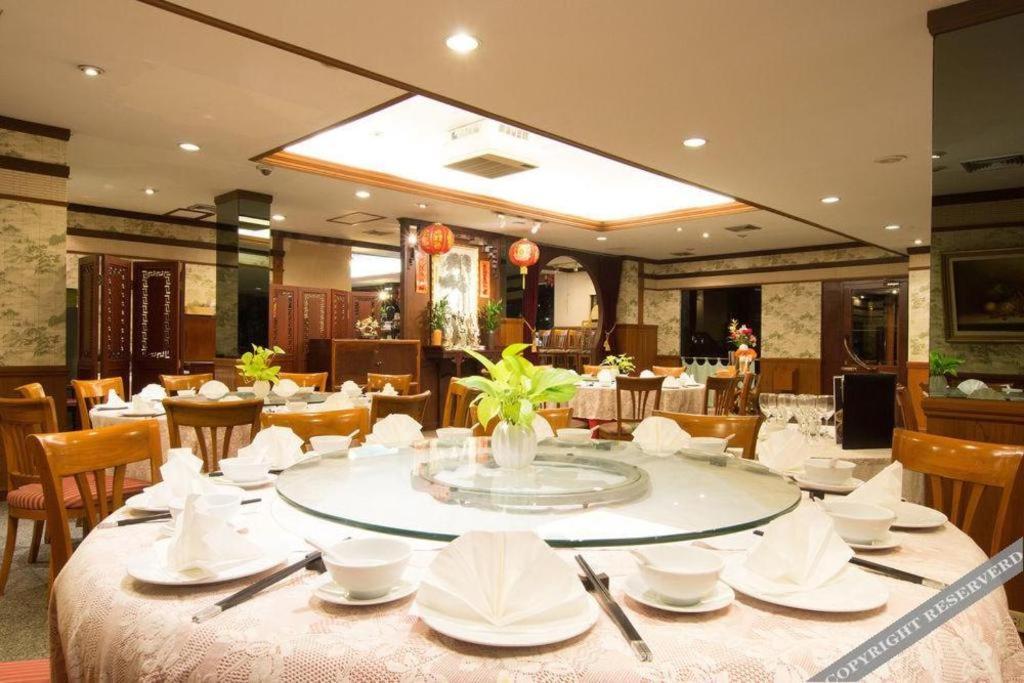 De Moc Bangkok