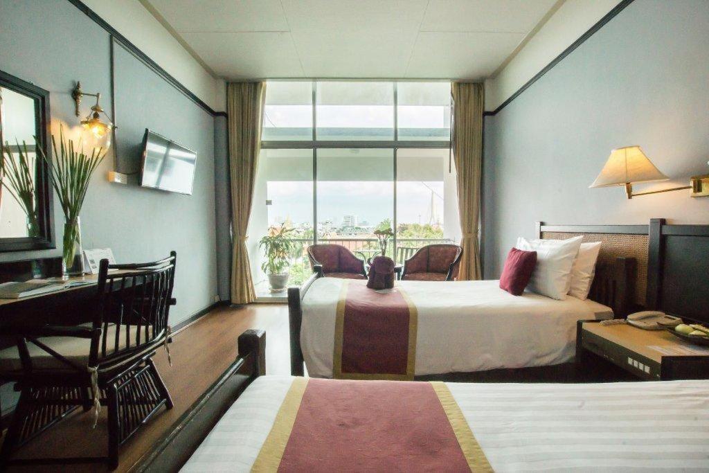 De Moc Hotel